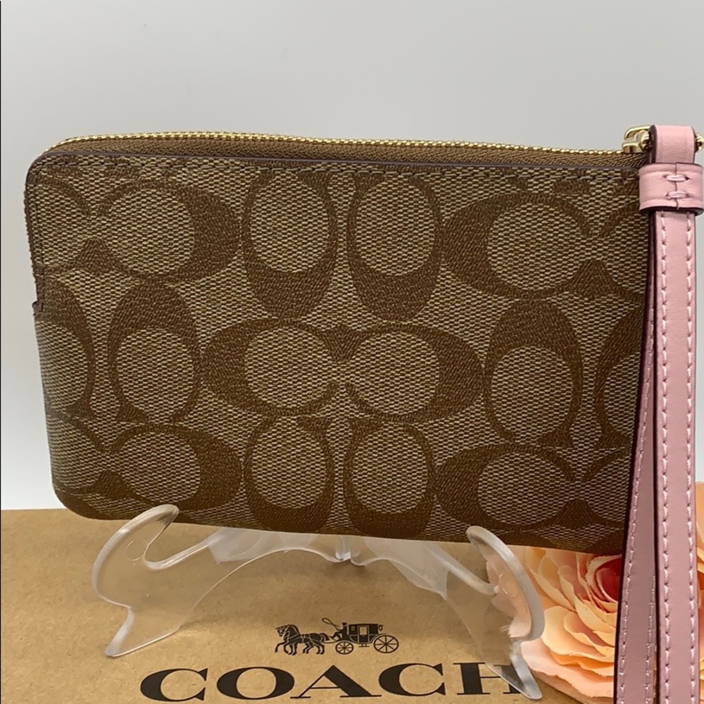 COACH Corner Zip Wristlet In Signature Canvas - Picture 3 of 8